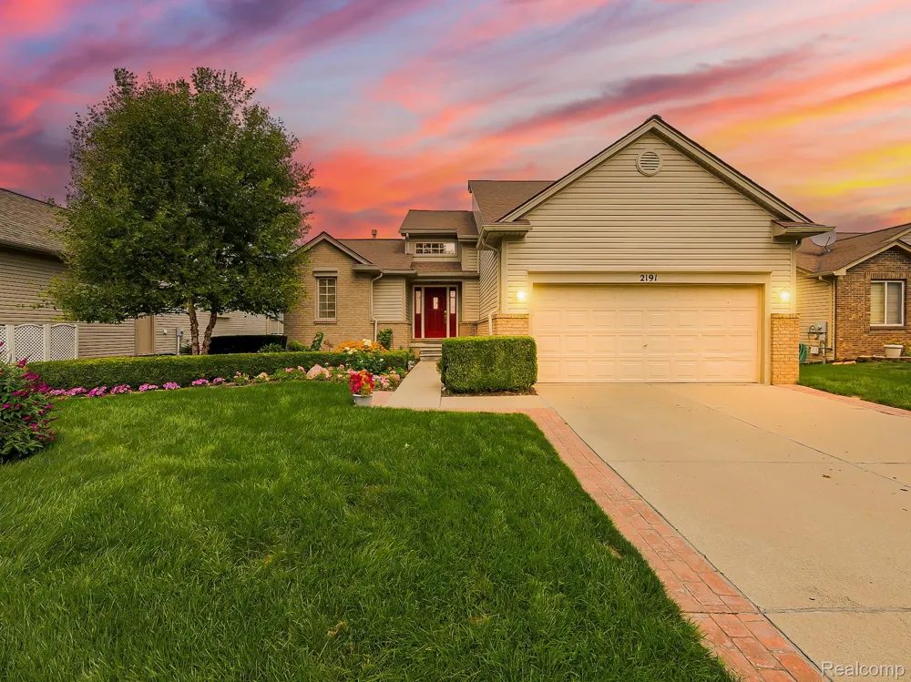 2191 Barclay Avenue Shelby Charter Township, MI 48317