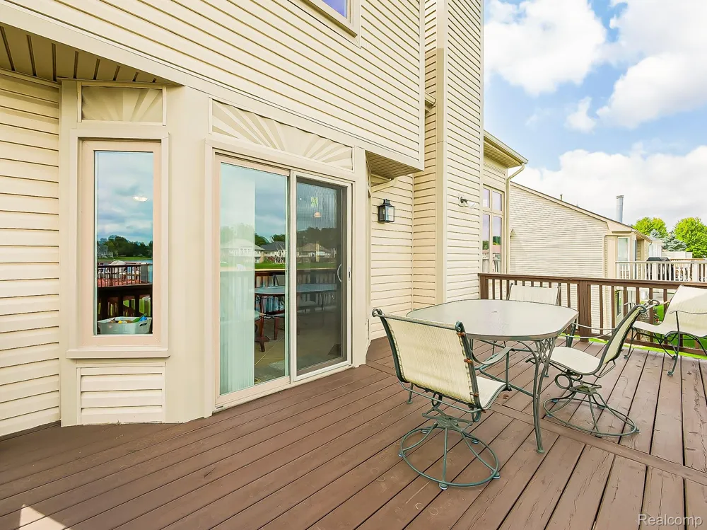 2191 Barclay Avenue Shelby Charter Township, MI 48317