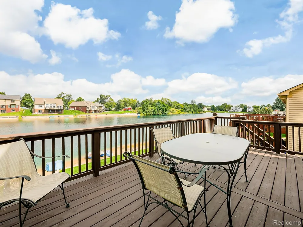 2191 Barclay Avenue Shelby Charter Township, MI 48317