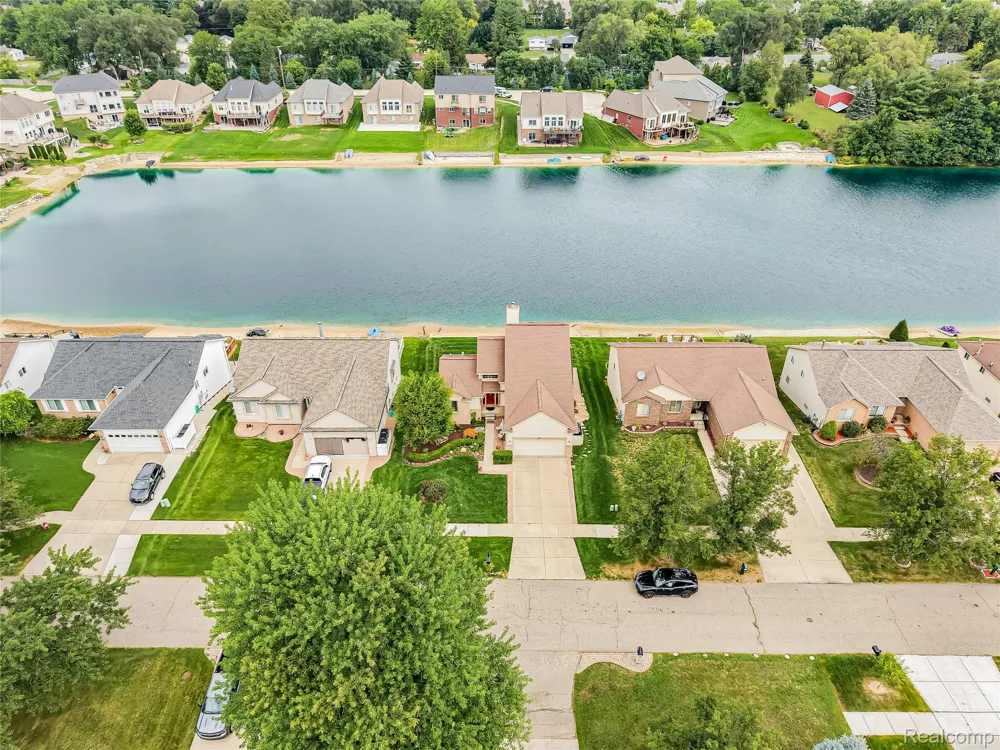 2191 Barclay Avenue Shelby Charter Township, MI 48317