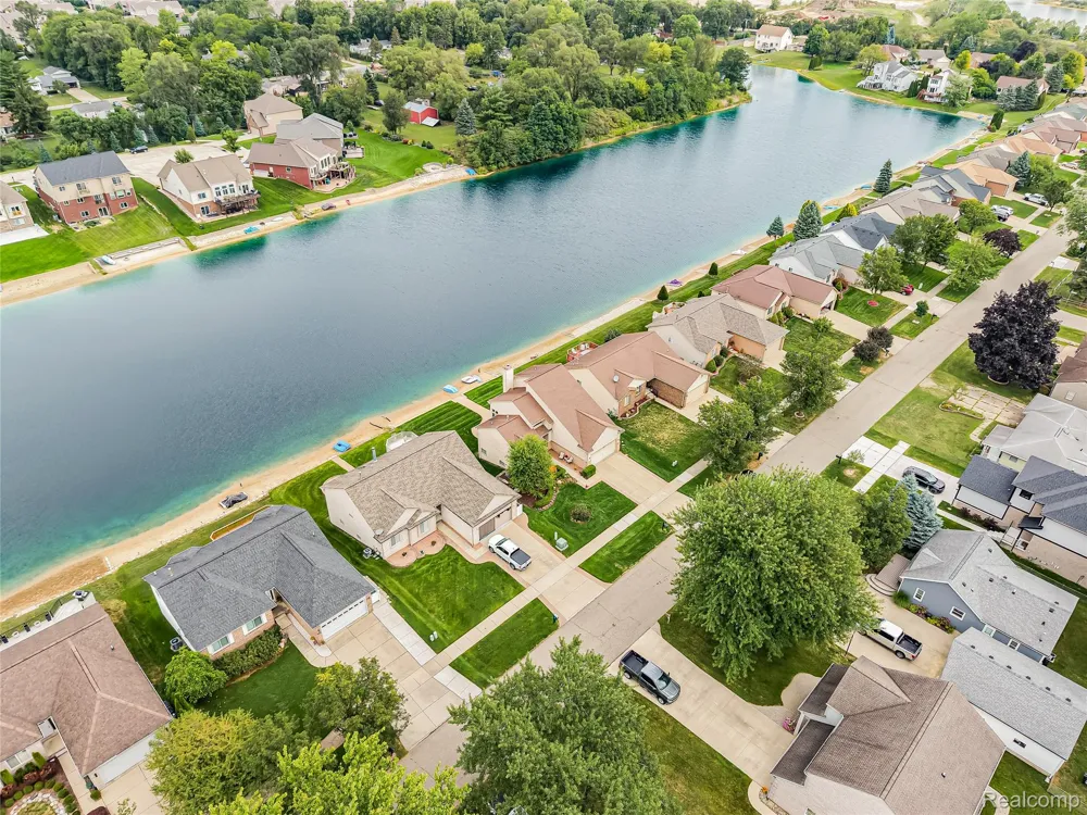2191 Barclay Avenue Shelby Charter Township, MI 48317