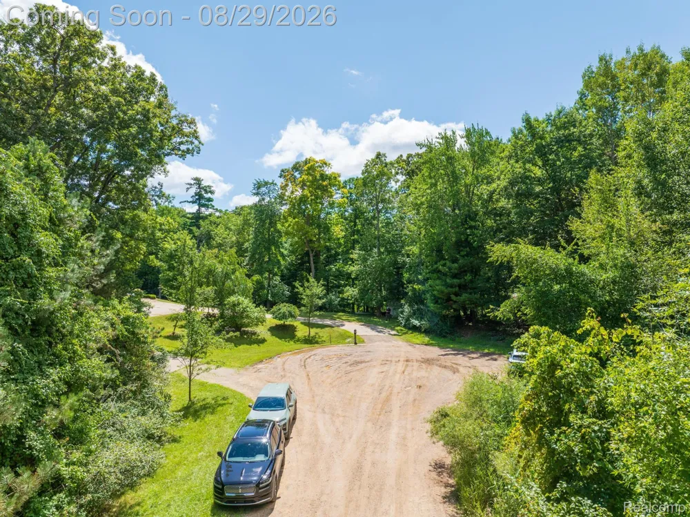 2550 Birch Grove Court Addison Township, MI 48370