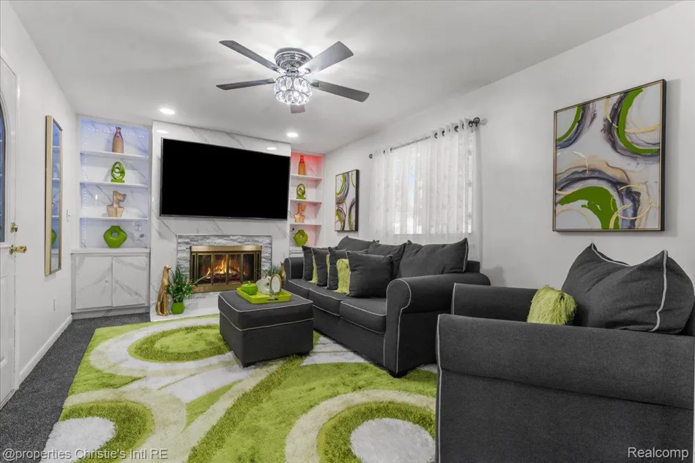 14400 Oak Park Boulevard Oak Park City, MI 48237