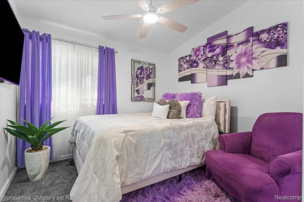 14400 Oak Park Boulevard Oak Park City, MI 48237