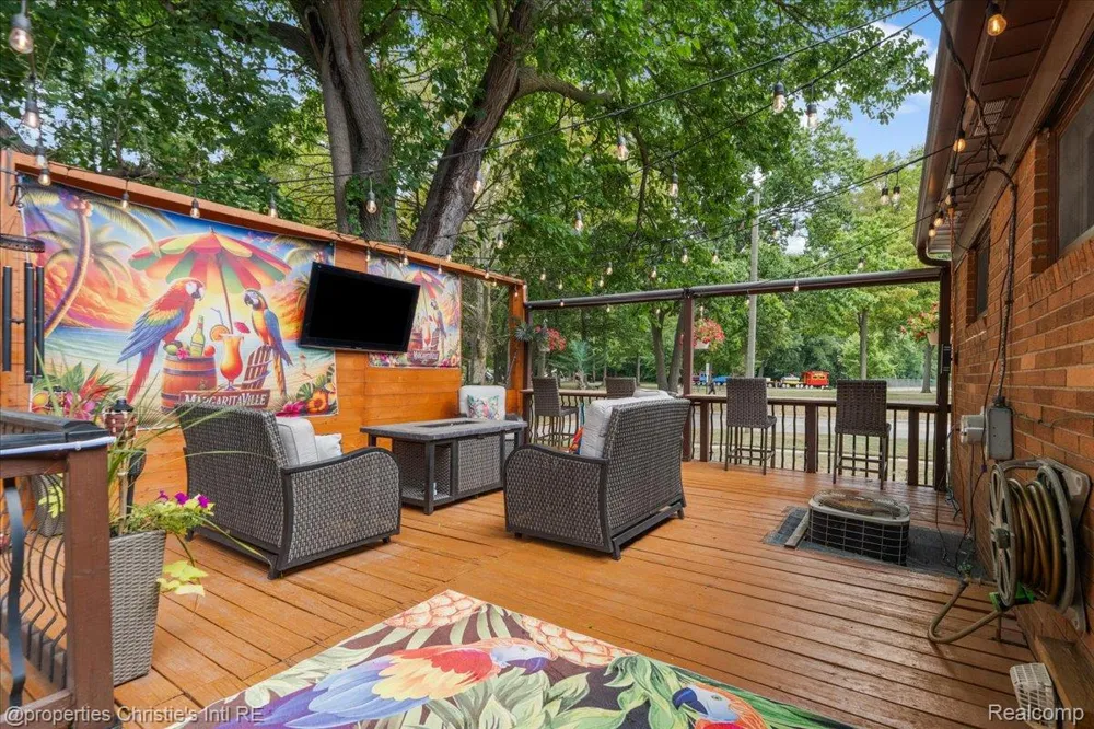 14400 Oak Park Boulevard Oak Park City, MI 48237