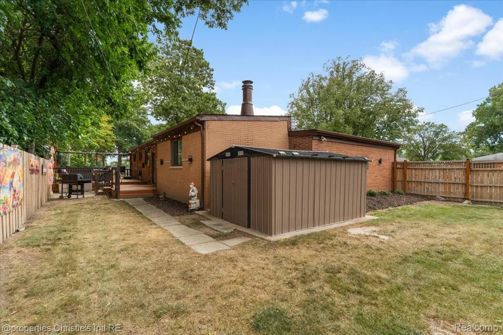14400 Oak Park Boulevard Oak Park City, MI 48237