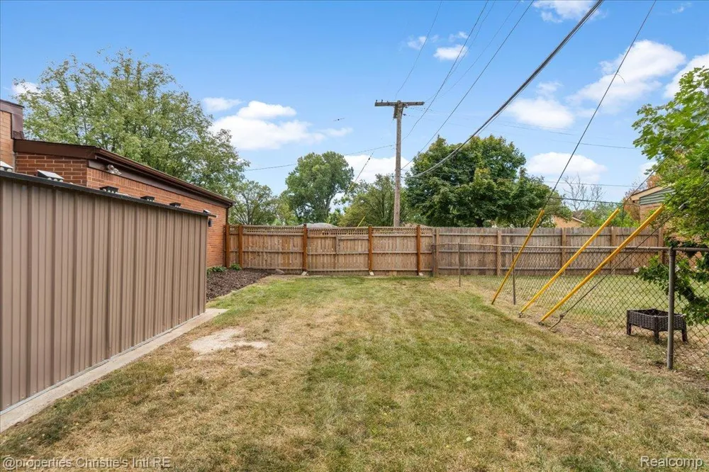 14400 Oak Park Boulevard Oak Park City, MI 48237