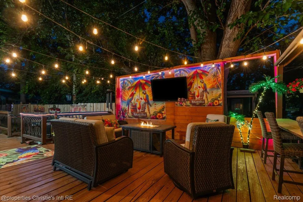 14400 Oak Park Boulevard Oak Park City, MI 48237