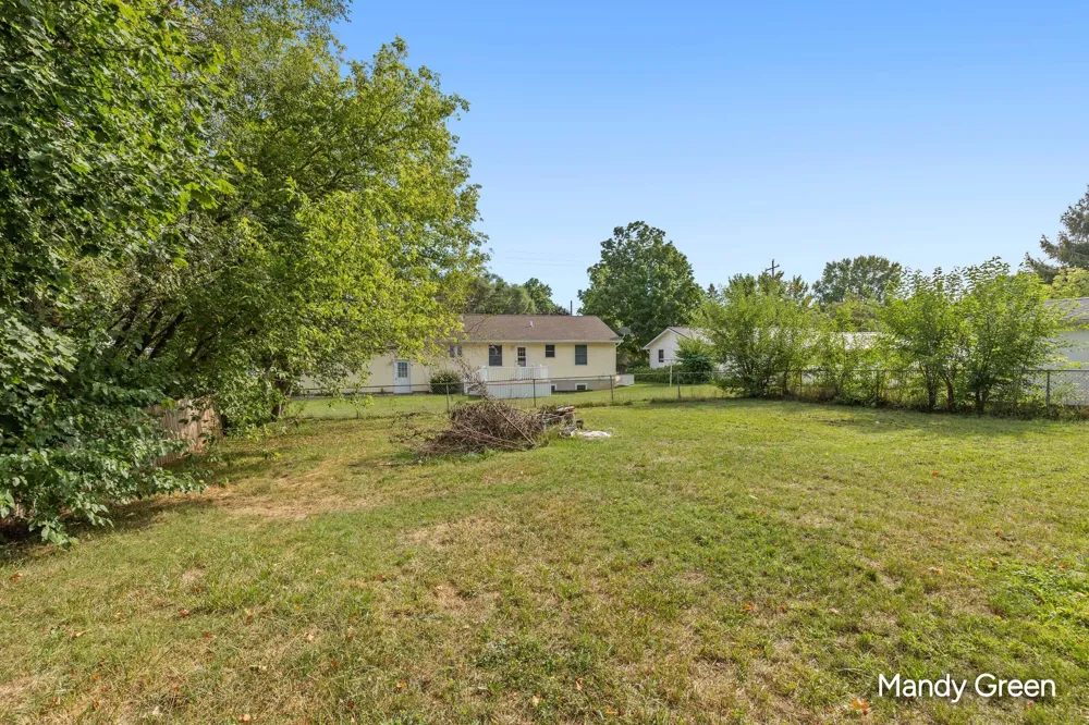 113 W Maple Street Unknown, MI 48811