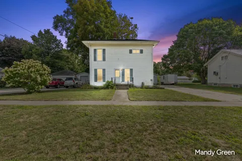 113 W Maple Street