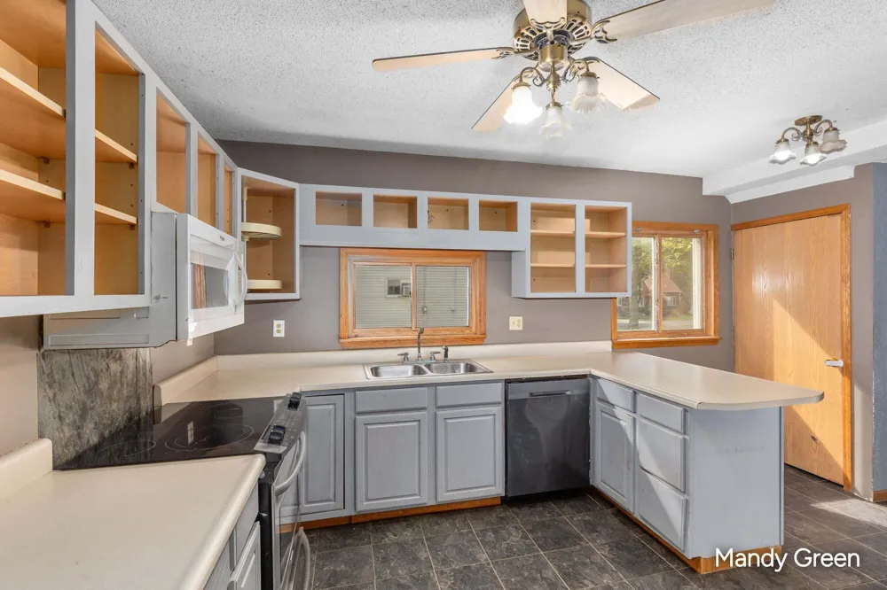 113 W Maple Street Unknown, MI 48811