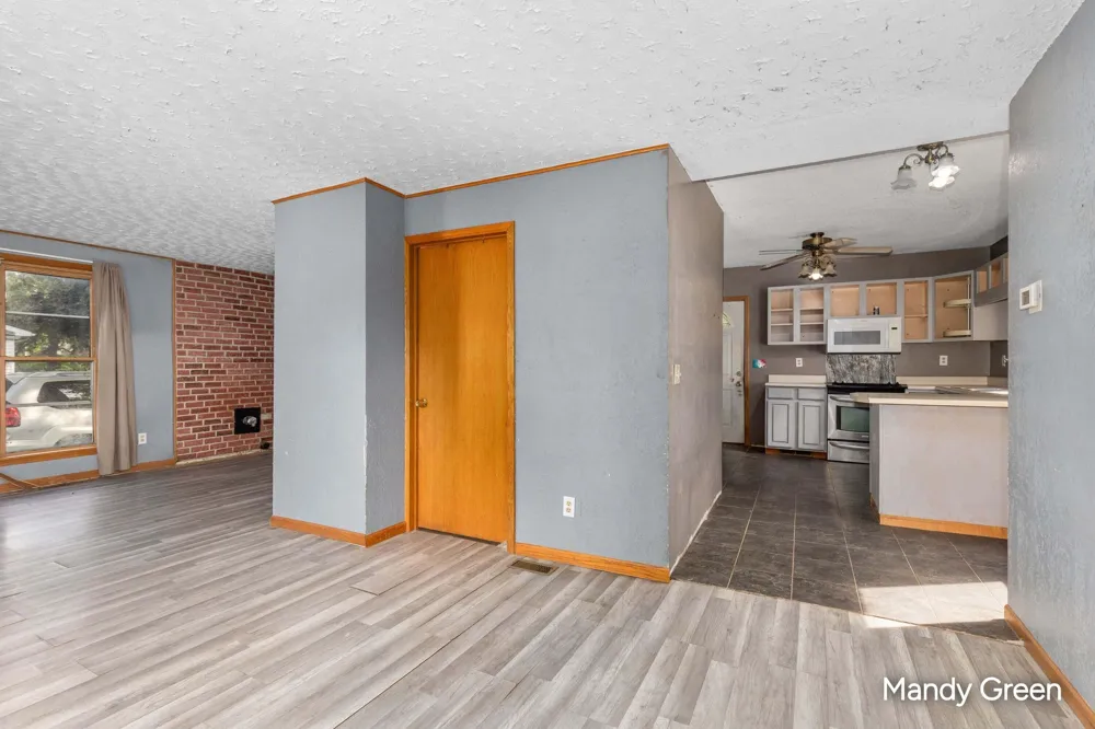 113 W Maple Street Unknown, MI 48811