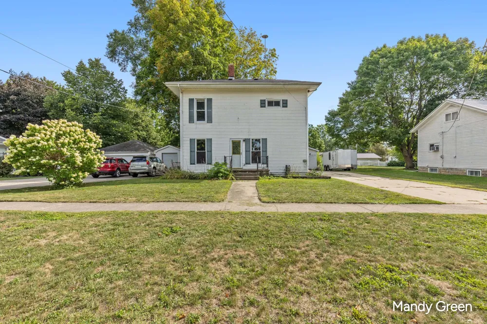 113 W Maple Street Unknown, MI 48811