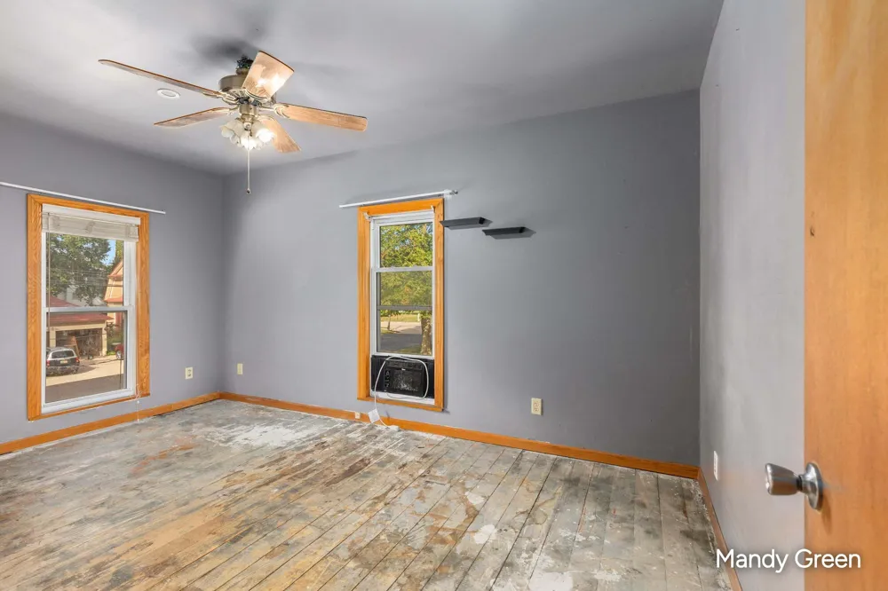 113 W Maple Street Unknown, MI 48811