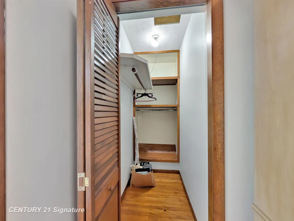 1608 Oakley Street Saginaw City, MI 48602