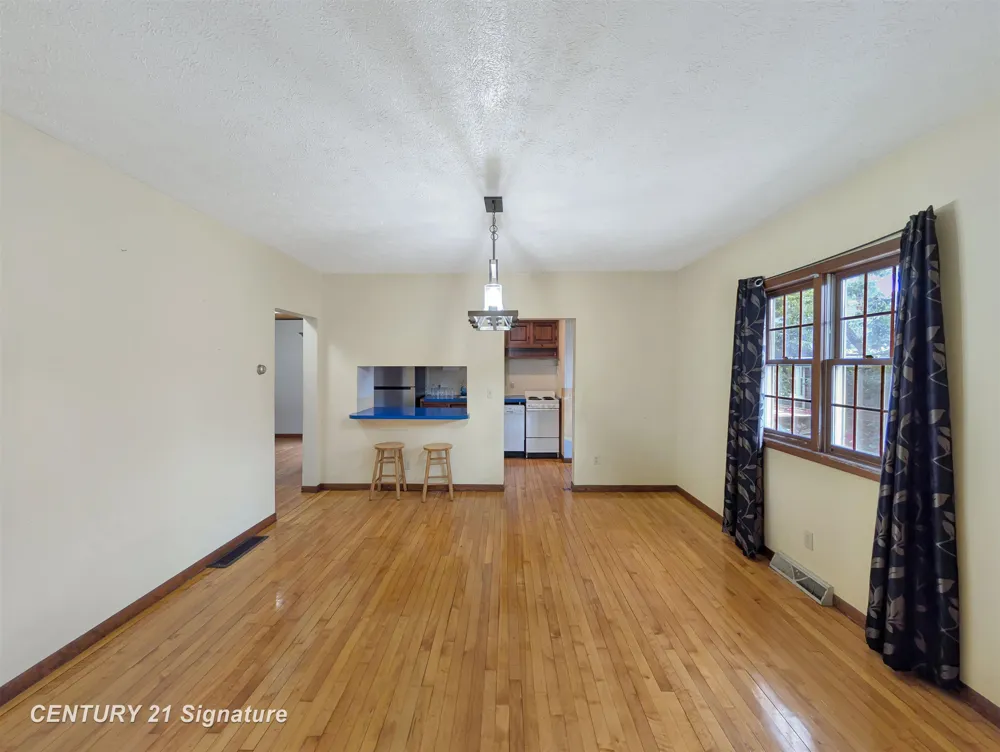 1608 Oakley Street Saginaw City, MI 48602