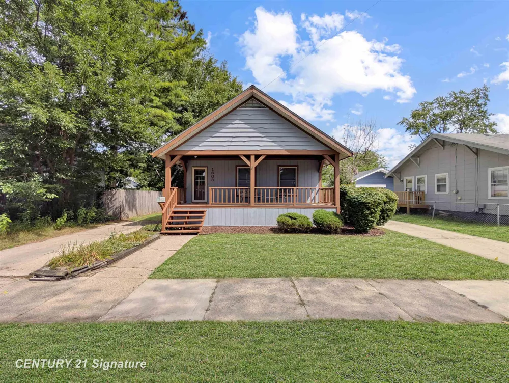 1608 Oakley Street Saginaw City, MI 48602