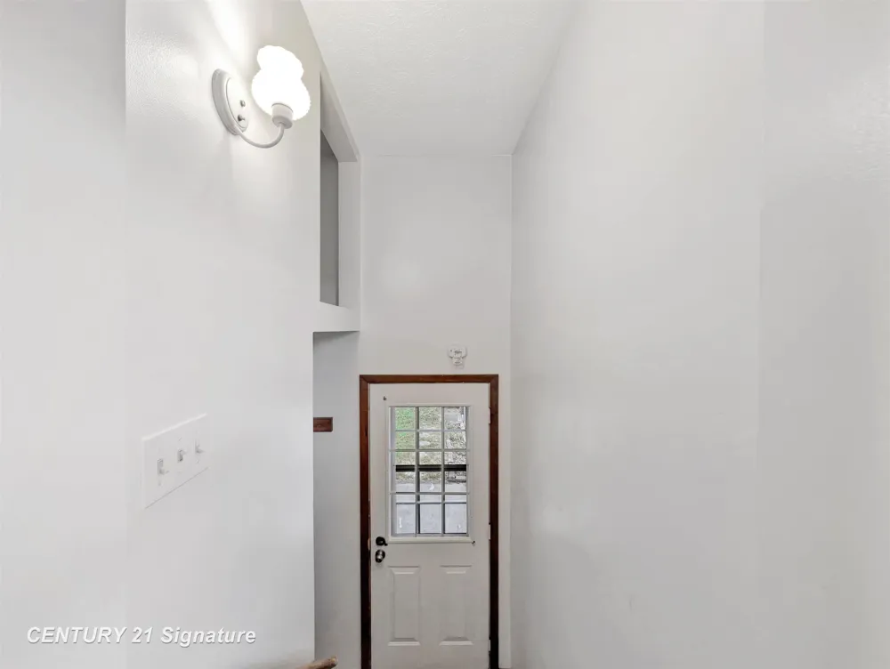 1608 Oakley Street Saginaw City, MI 48602