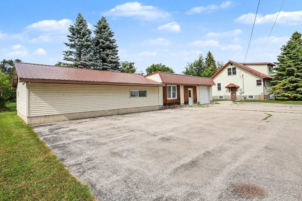 1007 Huron Road Fraser Township, MI 48634