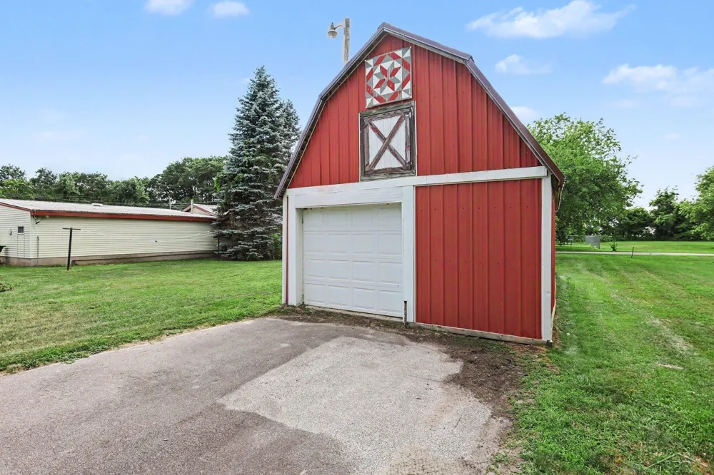 1007 Huron Road Fraser Township, MI 48634