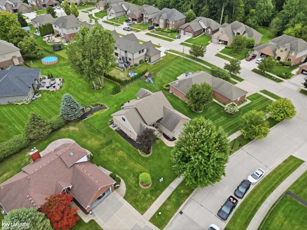 50494 Commons Drive Macomb Township, MI 48042