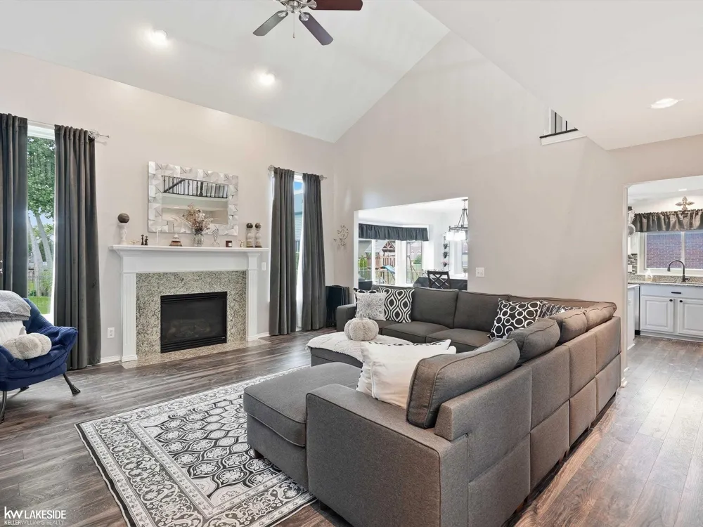 50494 Commons Drive Macomb Township, MI 48042