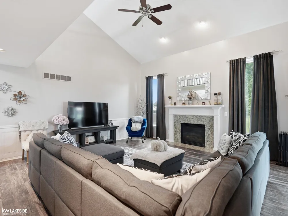 50494 Commons Drive Macomb Township, MI 48042