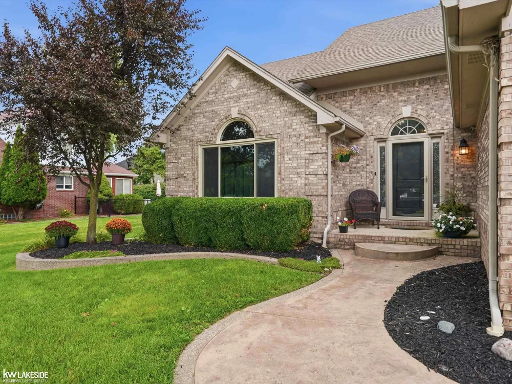 50494 Commons Drive Macomb Township, MI 48042
