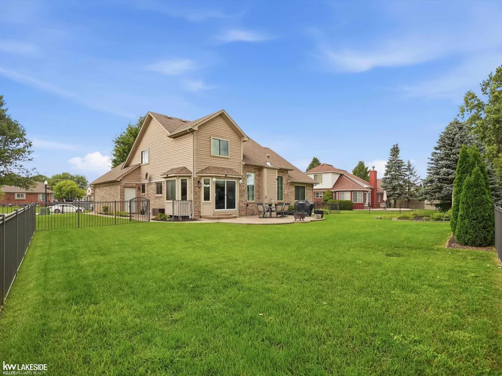 50494 Commons Drive Macomb Township, MI 48042