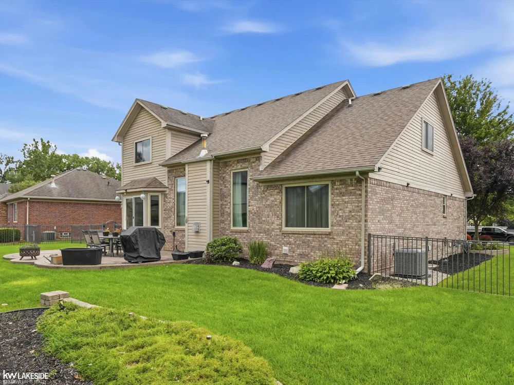 50494 Commons Drive Macomb Township, MI 48042