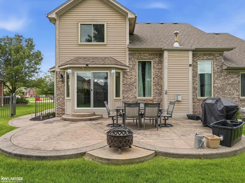 50494 Commons Drive Macomb Township, MI 48042