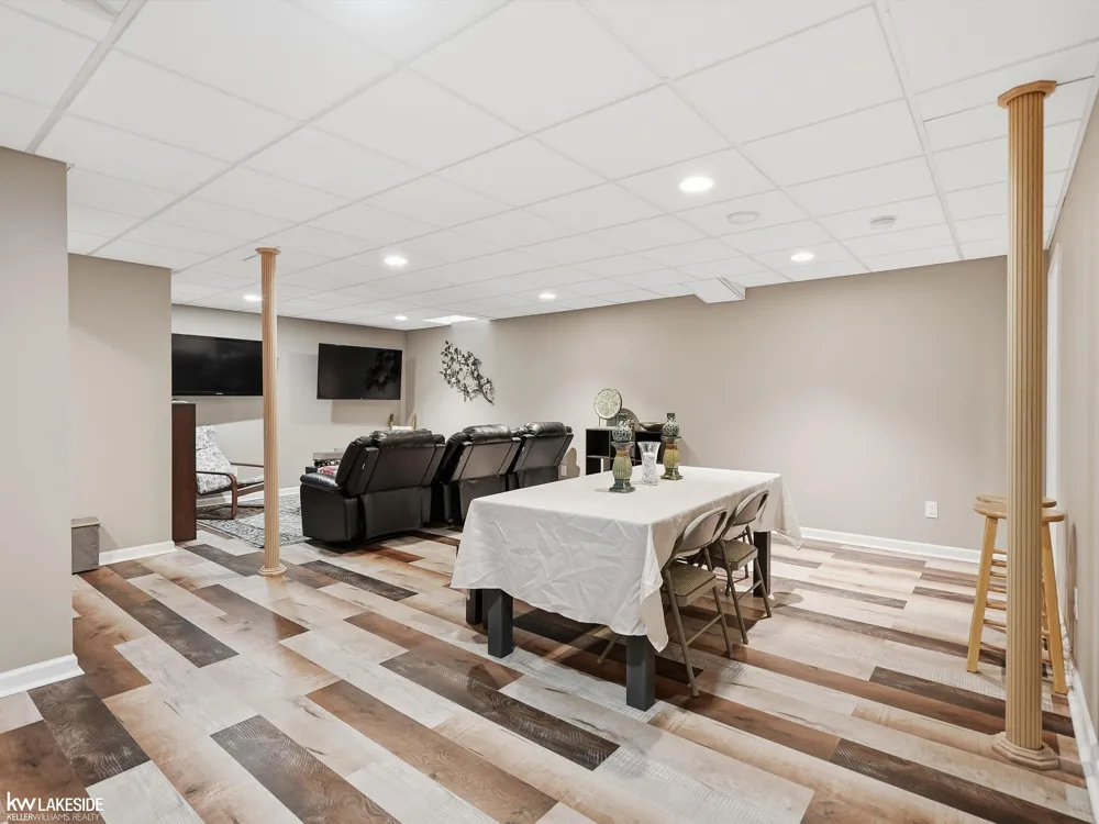 50494 Commons Drive Macomb Township, MI 48042