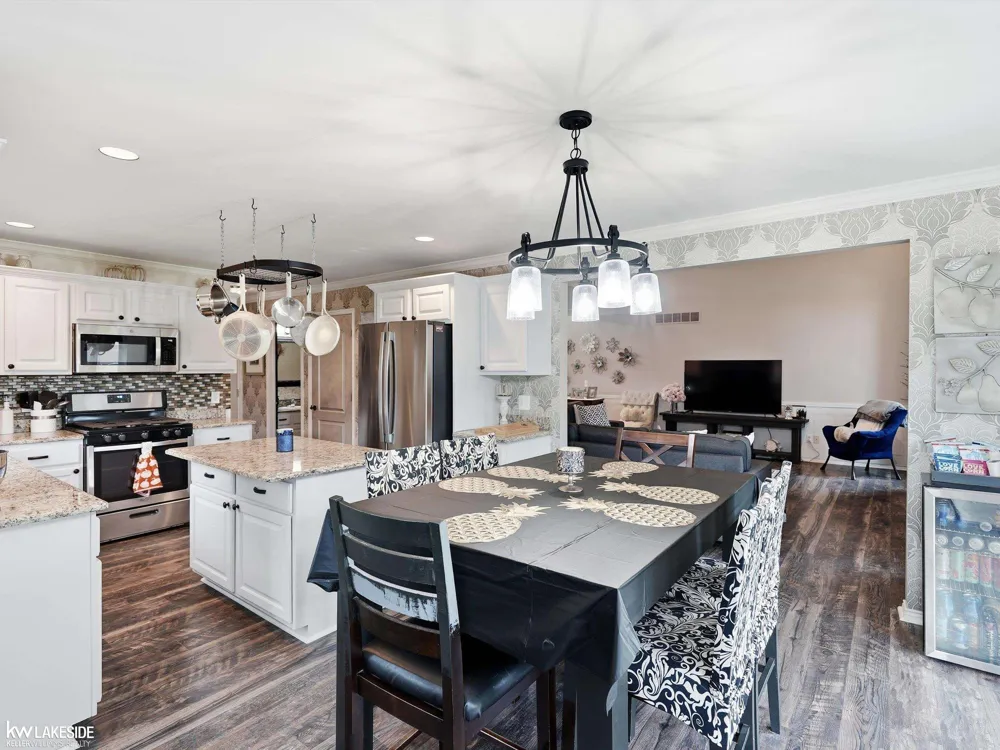 50494 Commons Drive Macomb Township, MI 48042