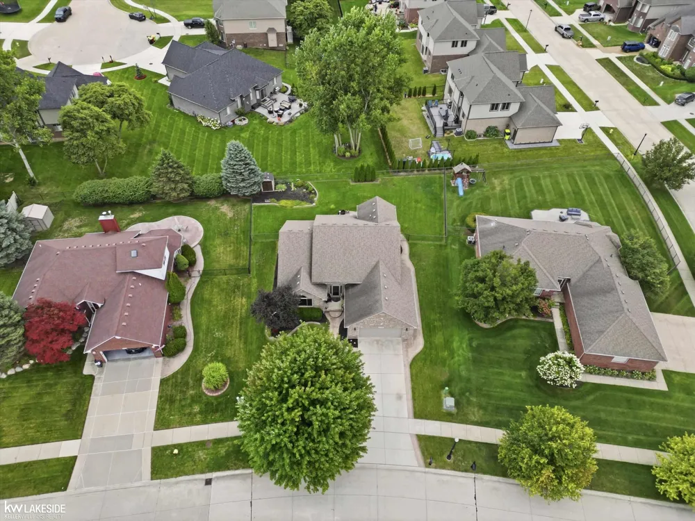 50494 Commons Drive Macomb Township, MI 48042