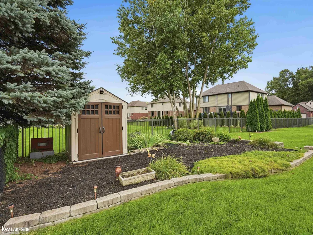 50494 Commons Drive Macomb Township, MI 48042