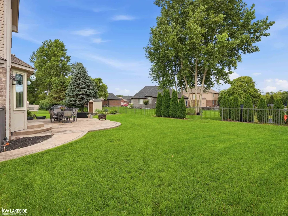 50494 Commons Drive Macomb Township, MI 48042