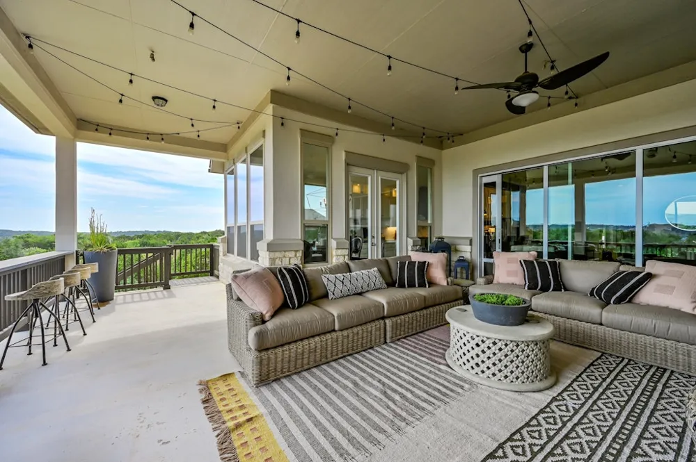 17316 Avion Drive Dripping Springs, TX 78620