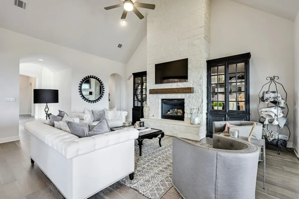 17316 Avion Drive Dripping Springs, TX 78620