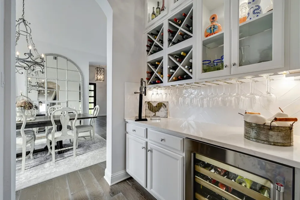 17316 Avion Drive Dripping Springs, TX 78620
