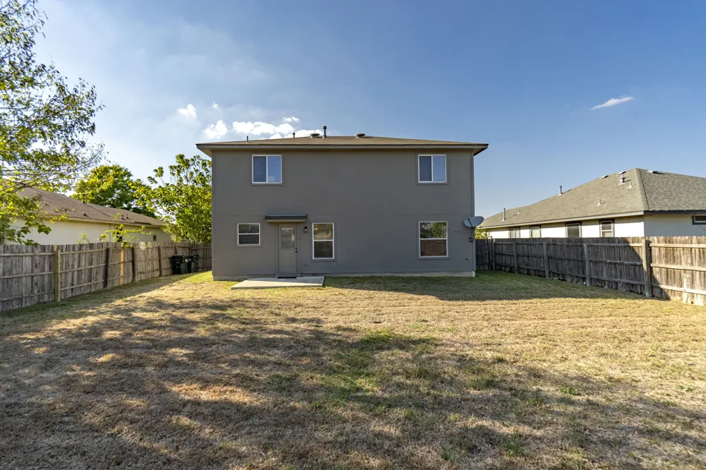 309 MUSGRAV Kyle, TX 78640