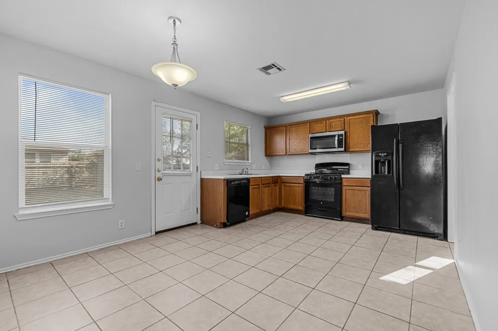 309 MUSGRAV Kyle, TX 78640