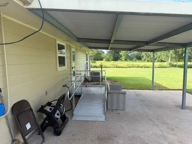 17787 Cr 330 Navasota, TX 77868