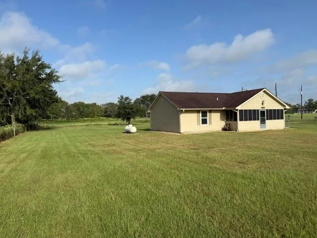 17787 Cr 330 Navasota, TX 77868