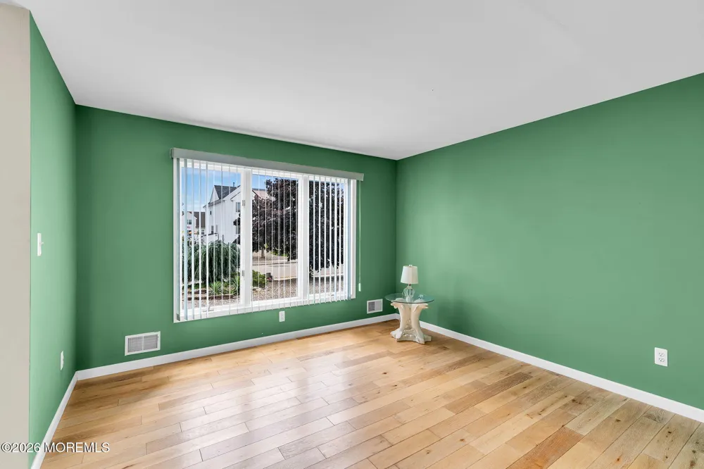30 Toppinglift Drive Bayville, NJ 08721