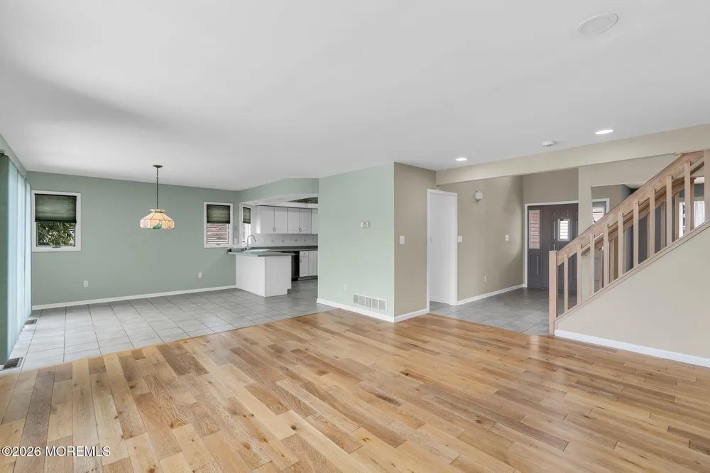 30 Toppinglift Drive Bayville, NJ 08721