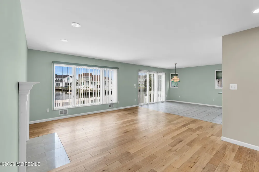 30 Toppinglift Drive Bayville, NJ 08721