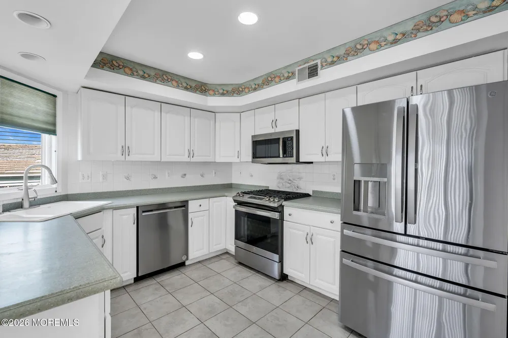 30 Toppinglift Drive Bayville, NJ 08721
