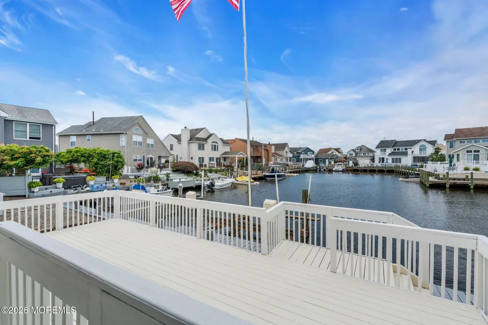 30 Toppinglift Drive Bayville, NJ 08721