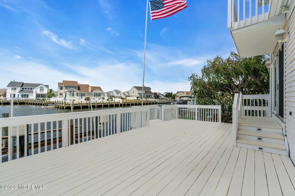30 Toppinglift Drive Bayville, NJ 08721