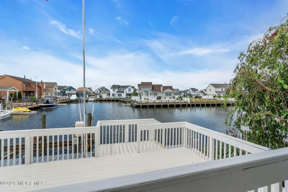 30 Toppinglift Drive Bayville, NJ 08721